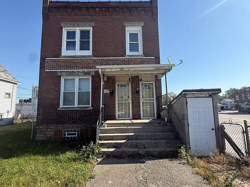 5537 Beall St #1