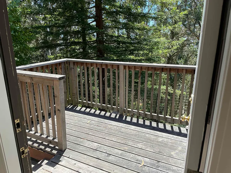 5 W Parnassus Ct #B — Photo 1