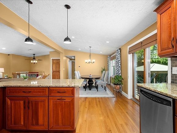 5th image of 96 Ridge Rd