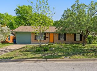904 Aurora Cir, Austin, TX 78757