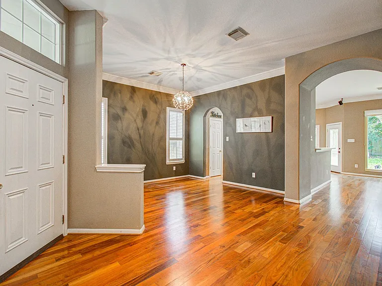 22539 Bristolwood Ct — Photo 11