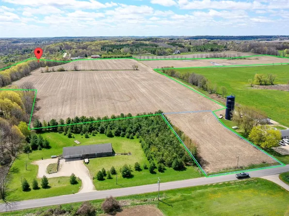 7961 TOWN HALL ROAD, Kewaskum, WI 53040