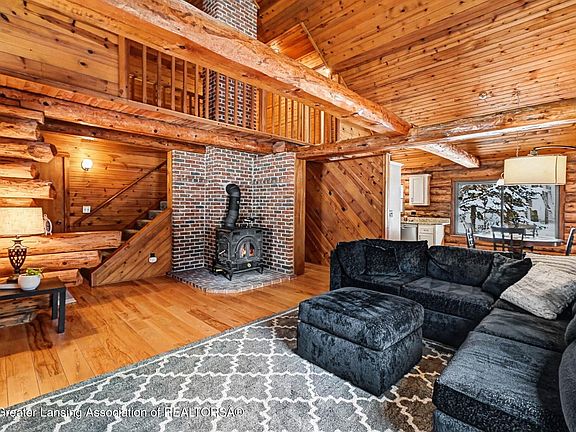 4th image of 6618 Crestline Dr
