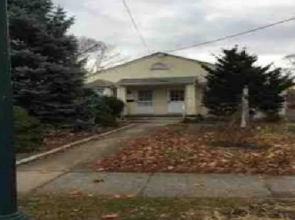 1766 E 2nd St, Scotch Plains, NJ 07076