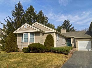 1806 Meadowview Dr UNIT 1806, East Windsor, CT 06088