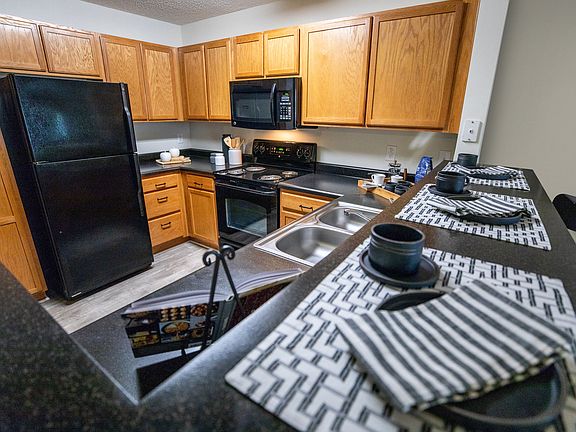 2nd image of 3701 Ashbrook Dr NW #1124