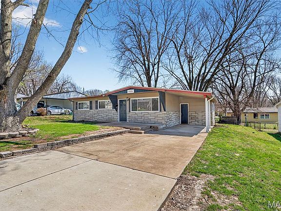 4th image of 4426 Treadway Ln