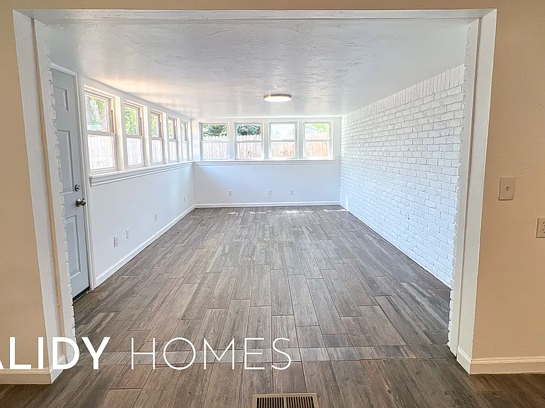 6312 Overcourt Mnr — Photo 7