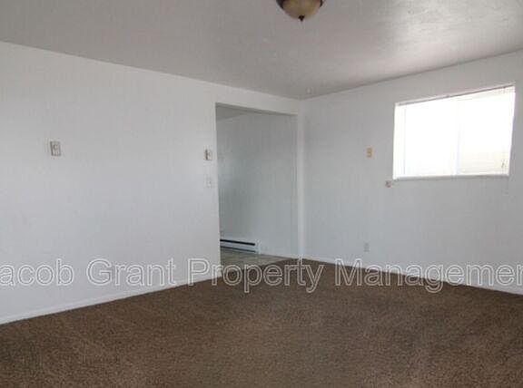 4th image of 1345 Paul St APT 2