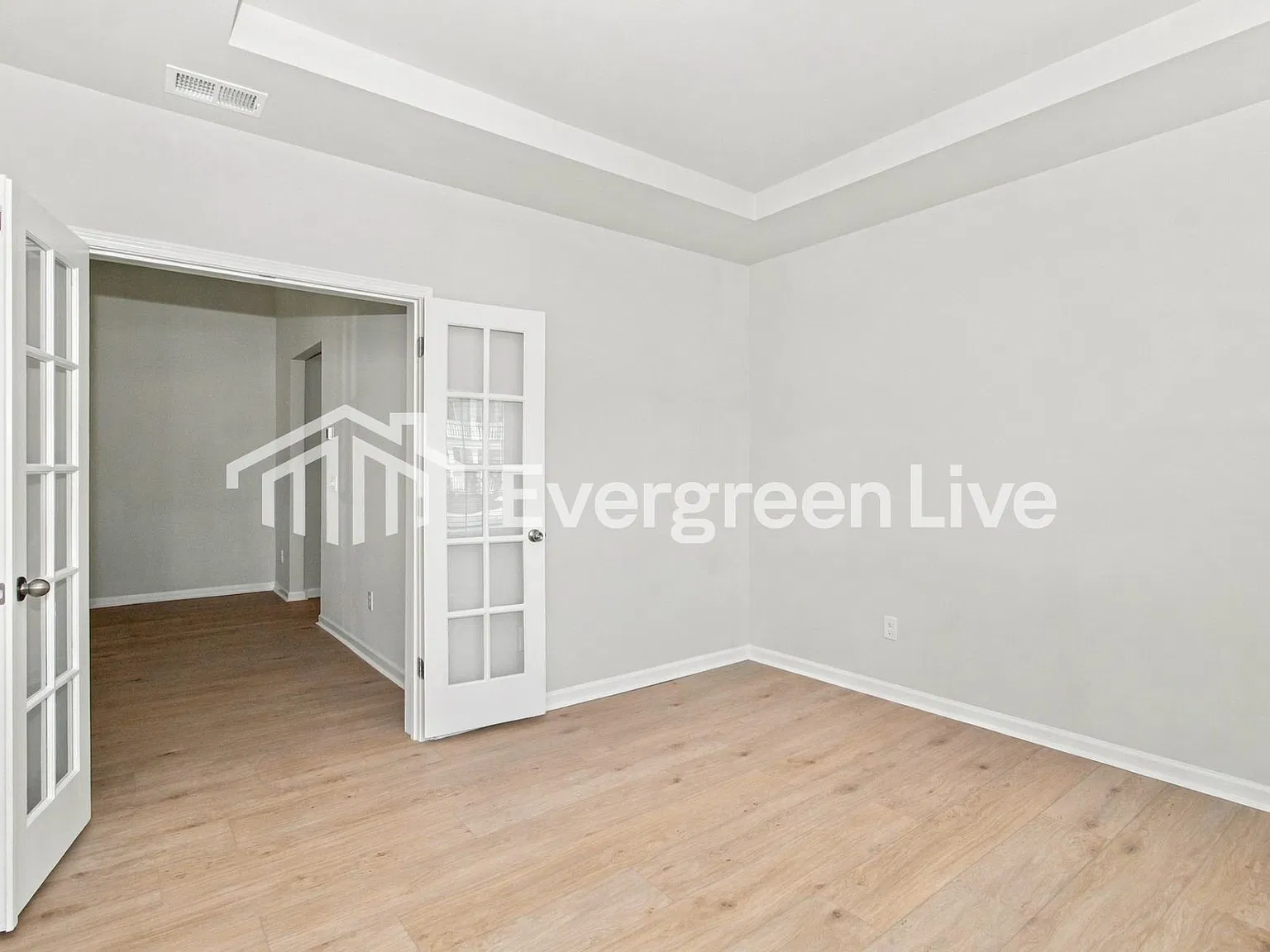 3 bed, 2.0 bath, 1748 sqft, $1,995 — Photo 3