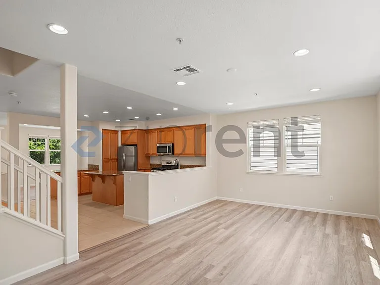 1611 Summer Ln — Photo 15