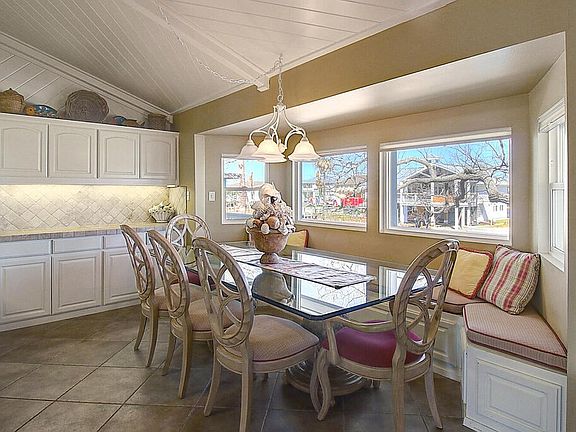 3rd image of 17 Pelican Dr