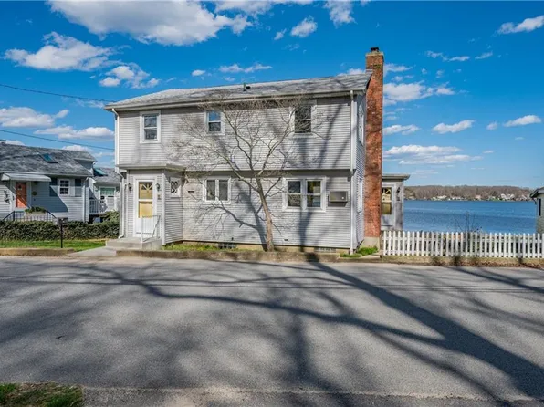 18 Lake Ave, Tiverton, RI 02878