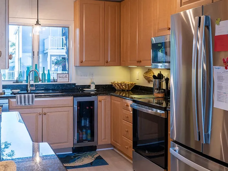 370 Ocean Ave — Photo 23