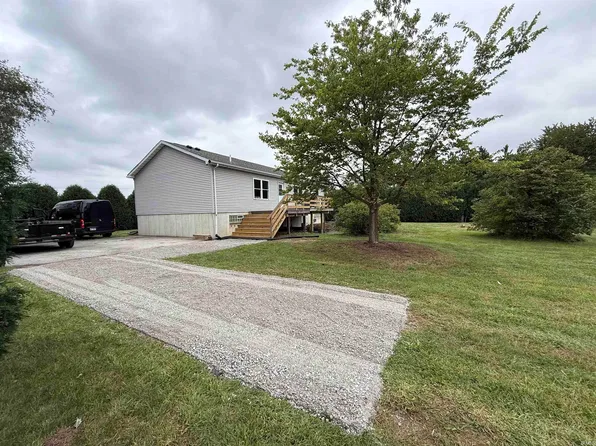 11877 N 600 W, Demotte, IN 46310