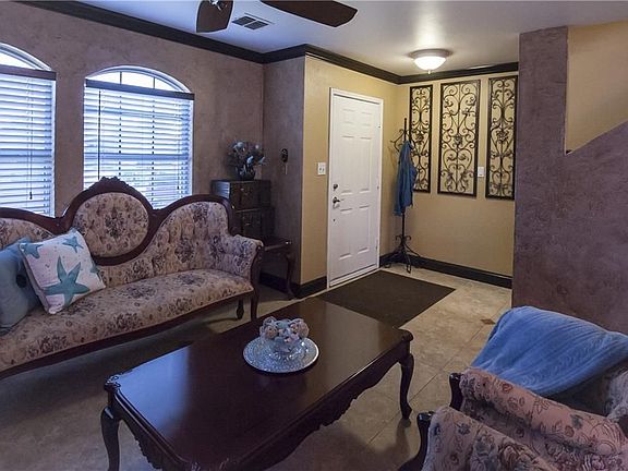 4th image of 4608 Courtside Dr