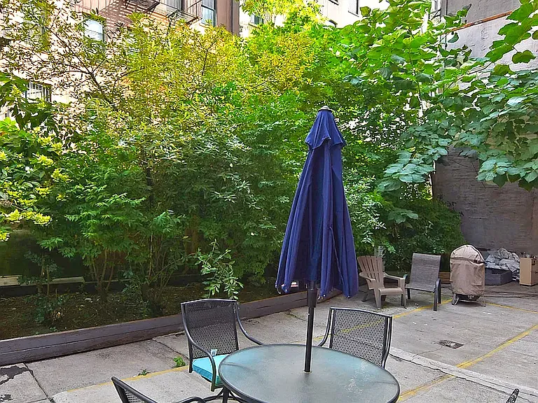 120 Ridge St #1G — Photo 11