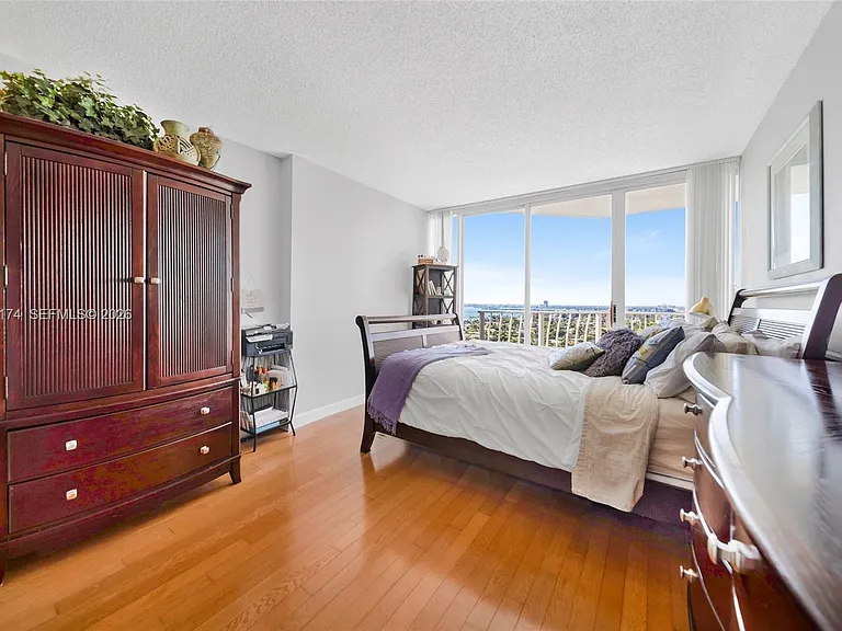 7601 E Treasure Dr #1802 — Photo 17
