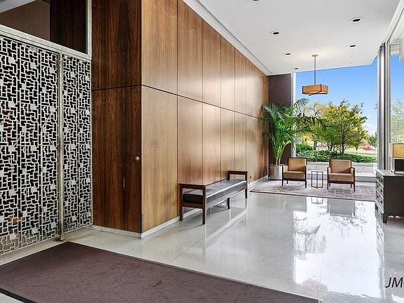 3rd image of 3150 N Lake Shore Dr APT 24E