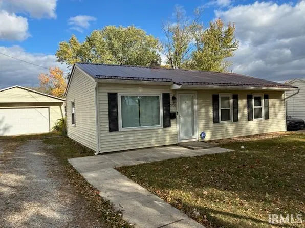 5026 S Camden Dr, Fort Wayne, IN 46825