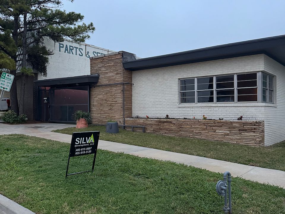 1st image of 10 NE 8th St