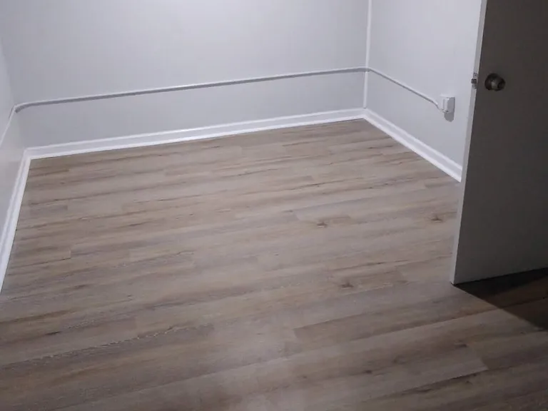 821 Becker St — Photo 3