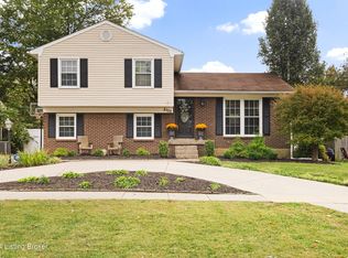 8708 Avondale Ct, Louisville, KY 40299