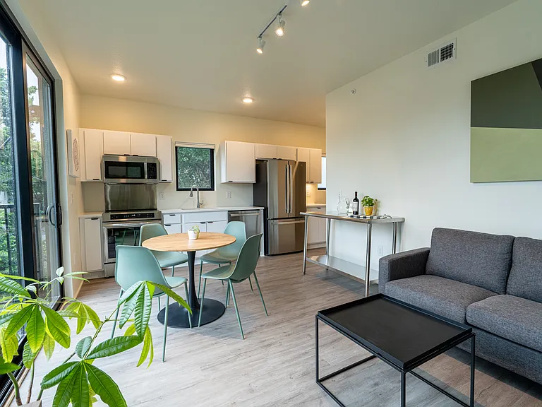 2716 Grand Ave S #204 — Photo 7