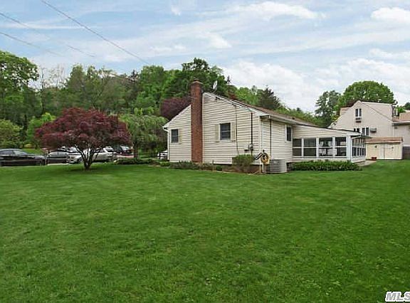 4th image of 2 Renville Ct