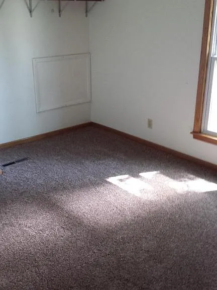 906 Vine St — Photo 9