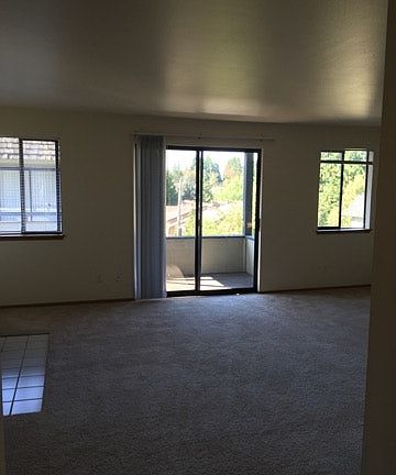 3rd image of 10701 Meridian Ave N APT 301A