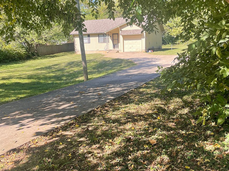 2nd image of 2765 E Monroe Ter