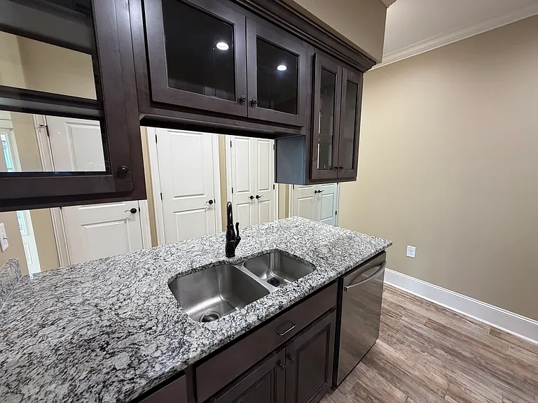 6 Charlton St NW #9 — Photo 12
