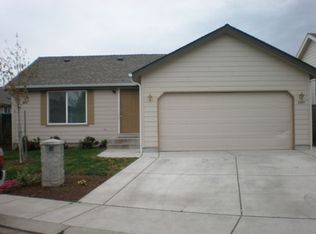 5293 Bridgewater Dr, Eugene, OR 97402