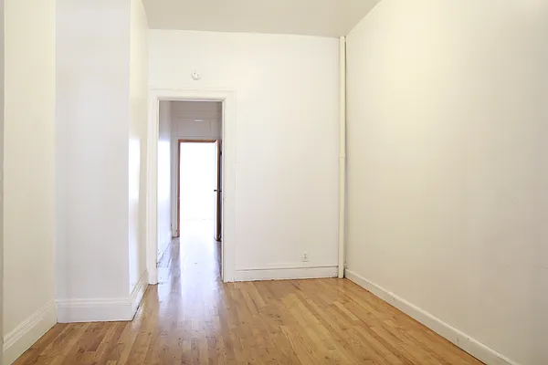 Rented by Rennit Inc. | media 24