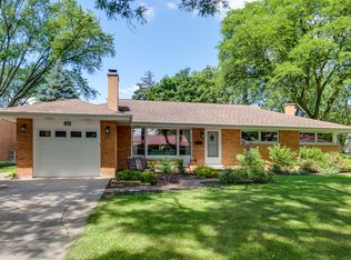 304 S Waverly Pl, Mount Prospect, IL 60056