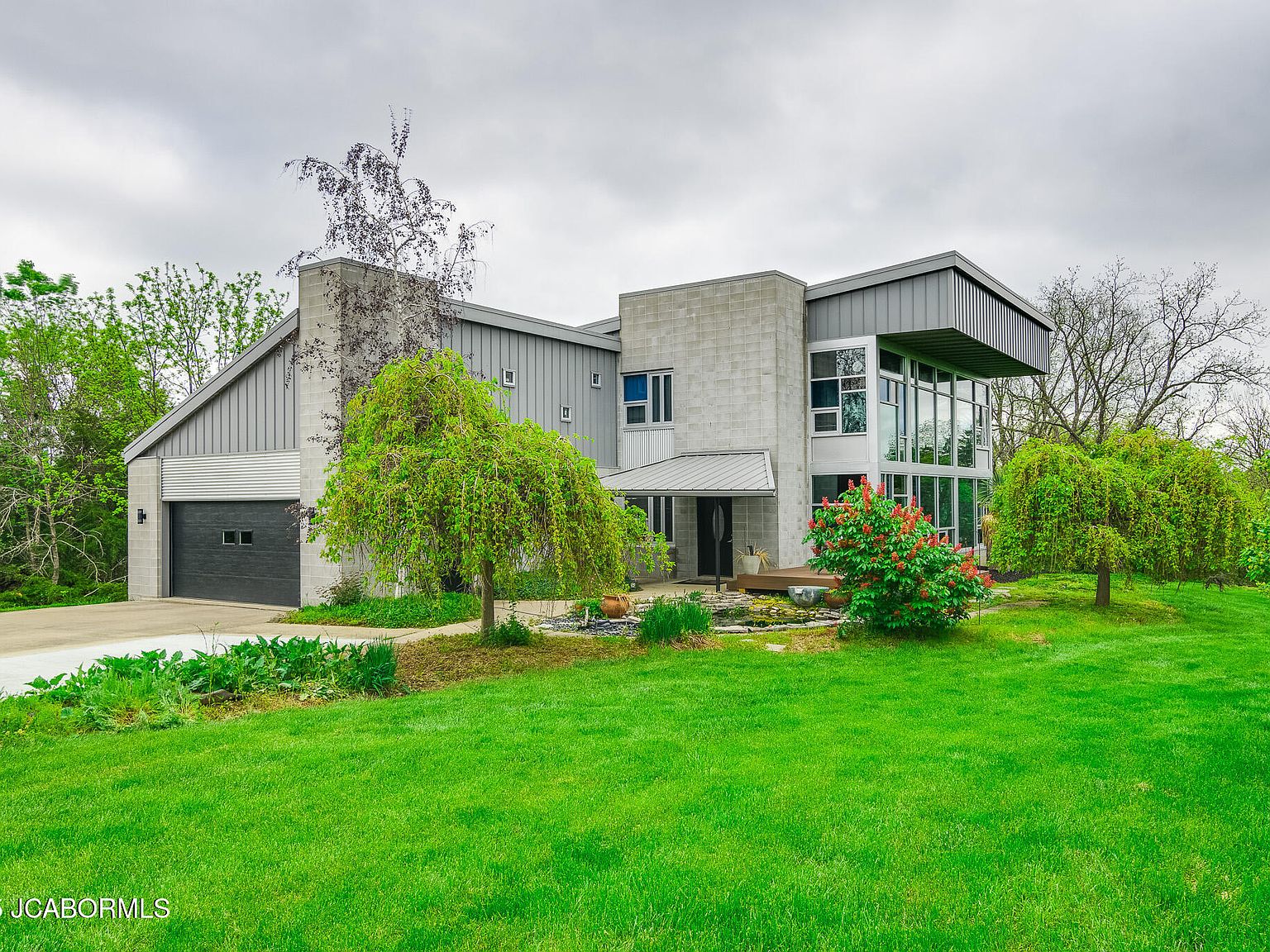 Casa 2202 Atelier Dr, Jefferson City, MO 65109 | Zillow