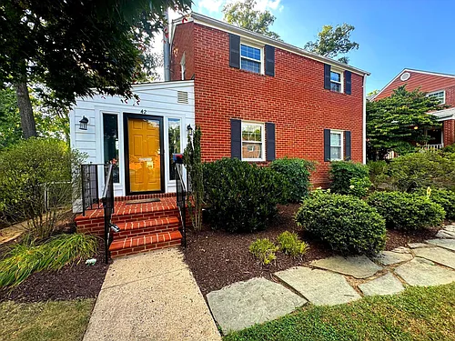 42 S Park Dr Photo 1