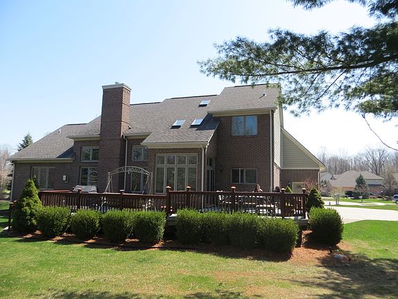 3rd image of 30507 Munger Dr