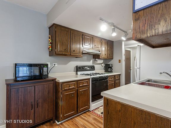 4th image of 8020 Woodglen Ln APT 103