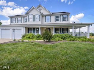 832 Woodbine Ct, Purcellville, VA 20132