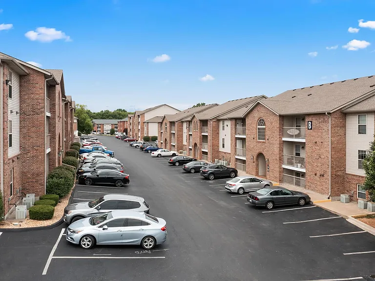 Sherwood Village Apartments — Photo 24