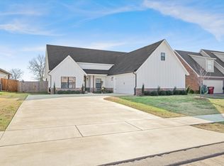 1825 Meadowview, Canton, TX 75103