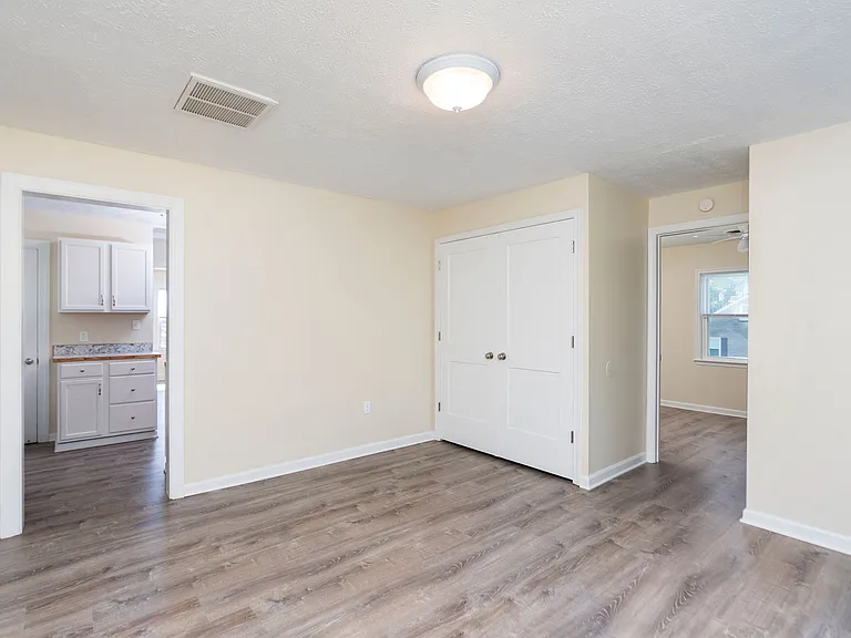 144 River Rd — Photo 15