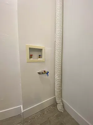 Rented by City Prime Commercial Realty  | media 10