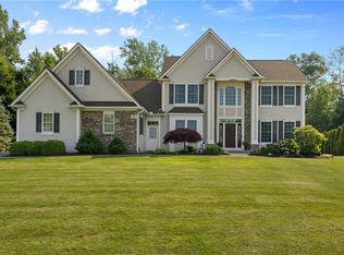 15 Crimson Way, Webster, NY 14580