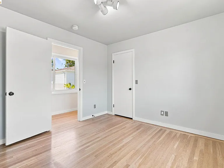 26 Dudley Ct — Photo 21
