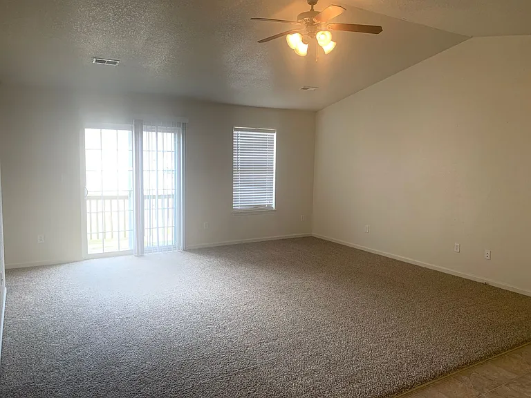 21049 Homer St — Photo 6
