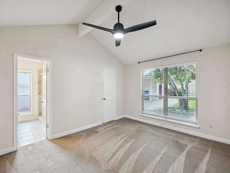817 Blessing Creek Dr — Photo 9