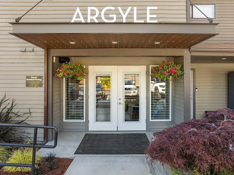 Argyle — Photo 6